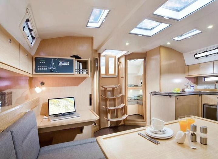 Bareboat Sailing Yacht Bavaria 45 photo 5