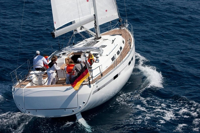 Bareboat Sailing Yacht Bavaria 45 Cruiser photo 3