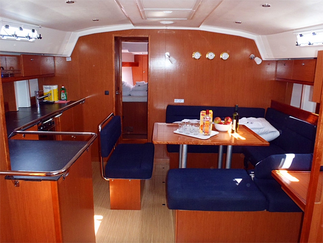 Bareboat Sailing Yacht Bavaria 45 photo 4