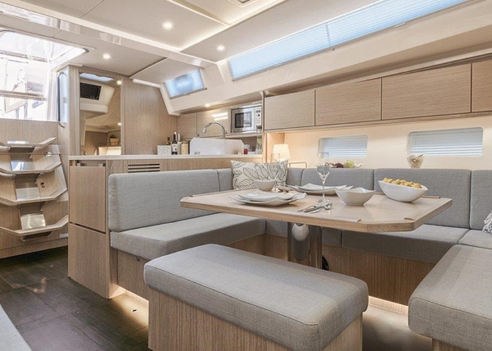 Bareboat Sailing Yacht Bavaria 45 (2018) photo 3