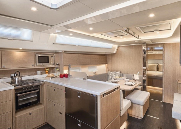 Bareboat Sailing Yacht Bavaria 45 (2018) photo 4