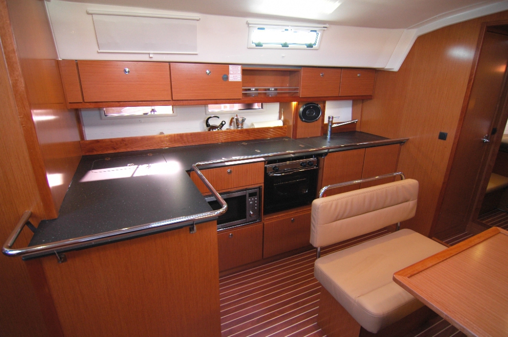 Bareboat Sailing Yacht Hydra photo 7