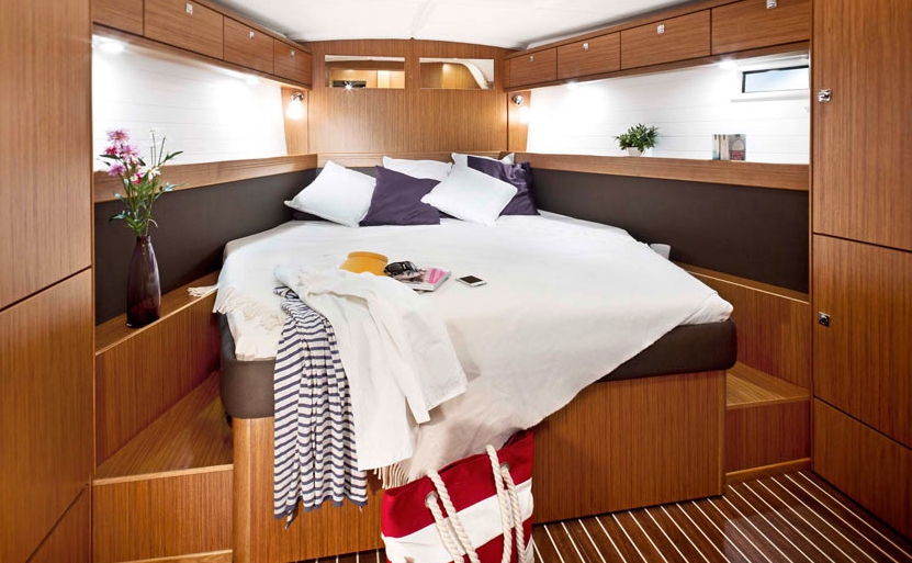 Bareboat Sailing Yacht Bavaria 45 photo 5