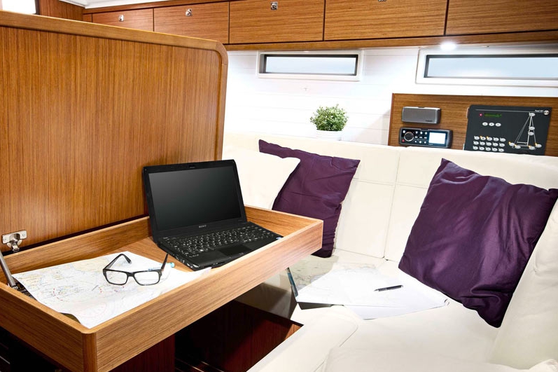 Bareboat Sailing Yacht Bavaria 46 photo 8