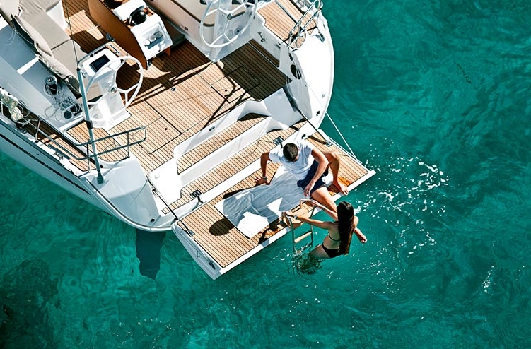 Bareboat Sailing Yacht Bavaria 46 Cruiser photo 8