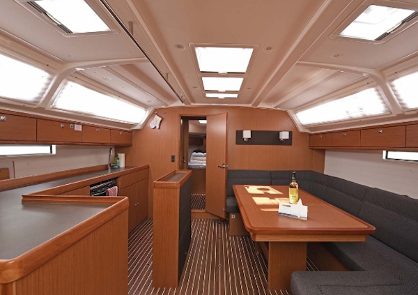 Bareboat Sailing Yacht Bavaria 46 Cruiser photo 4
