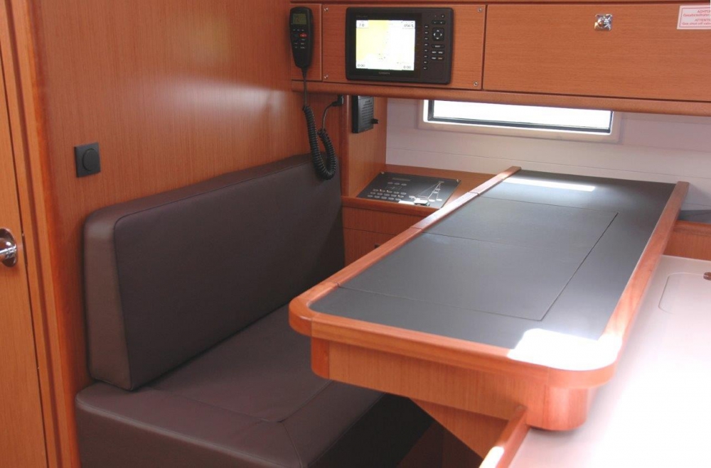 Bareboat Sailing Yacht Zedaron photo 5