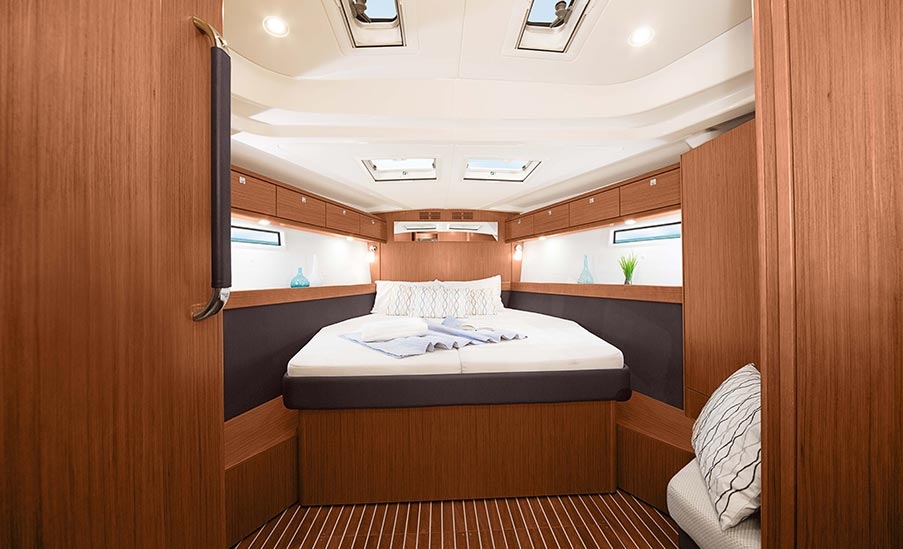 Bareboat Sailing Yacht Bavaria 51 Cruiser photo 6