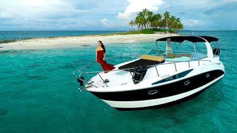 Bareboat Motor Yacht Bayliner 35
