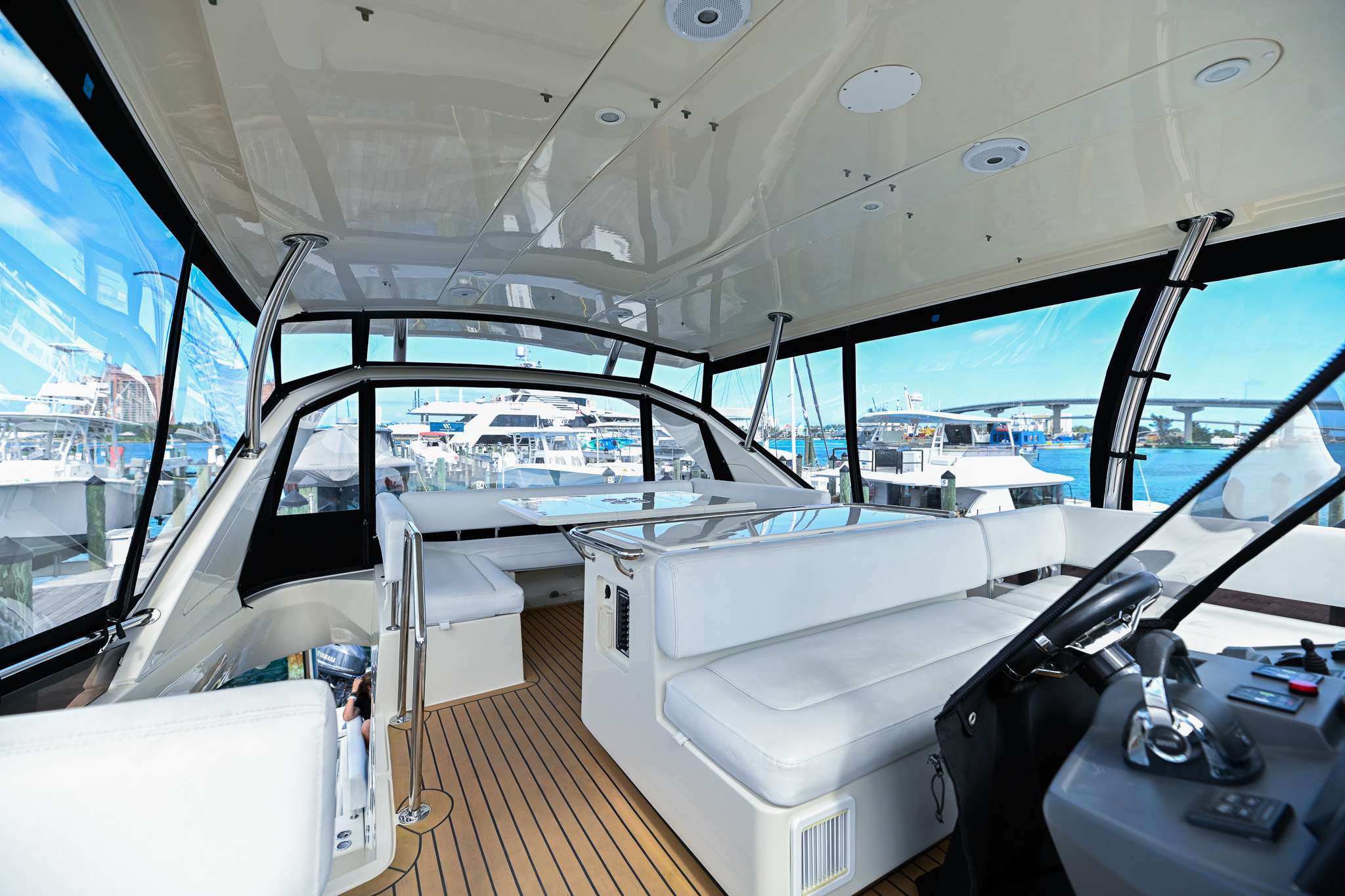 Luxury Crewed Catamaran BEACH BOOMER I photo 4
