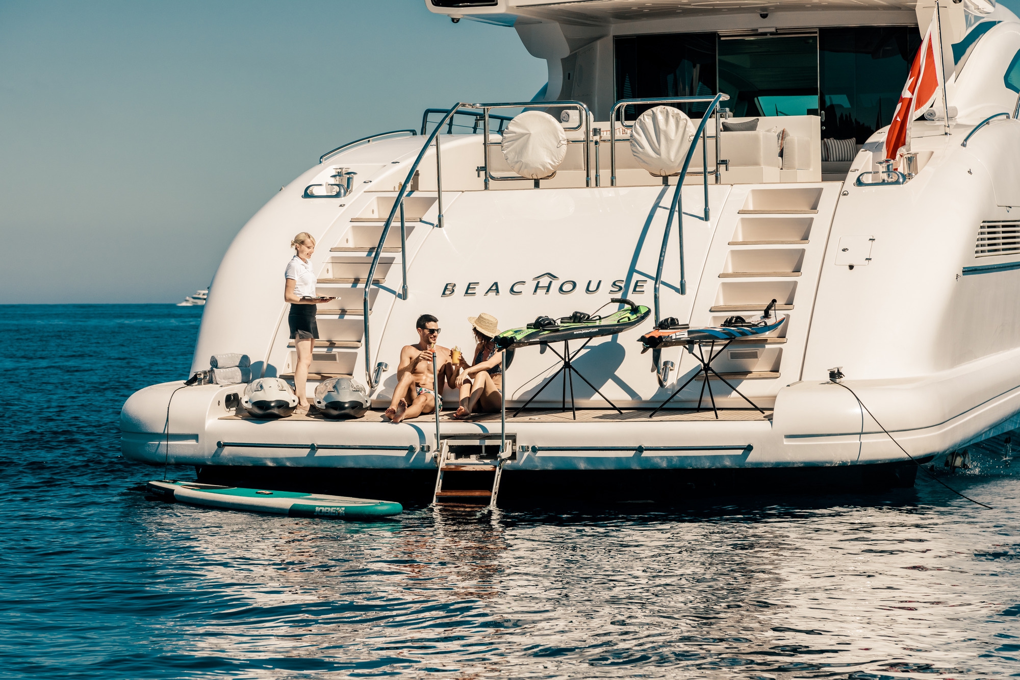 Luxury Crewed Motor Yacht BEACHOUSE photo 3