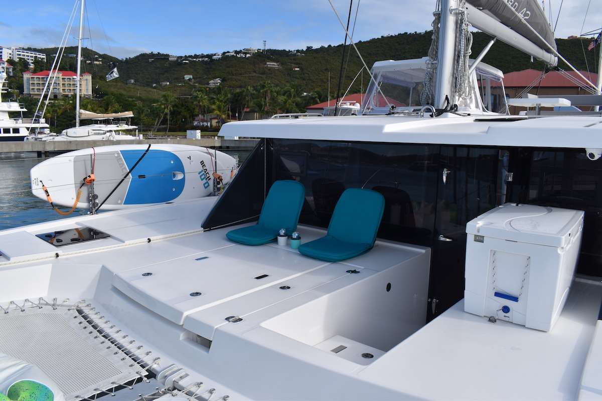 Crewed Catamaran BELIEVEN photo 3