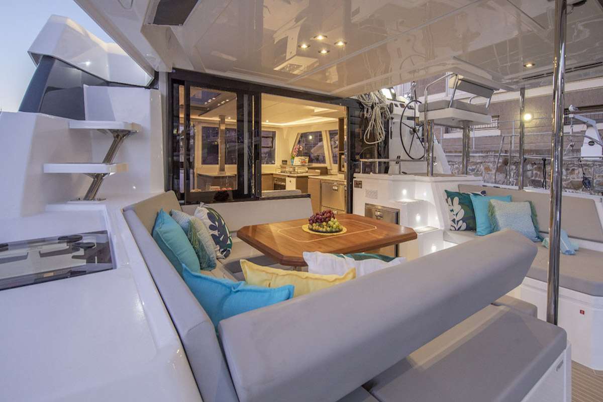 Crewed Catamaran BELIEVEN photo 5