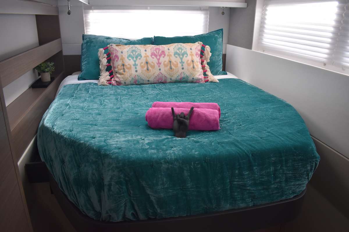 Crewed Catamaran BELIEVEN photo 7