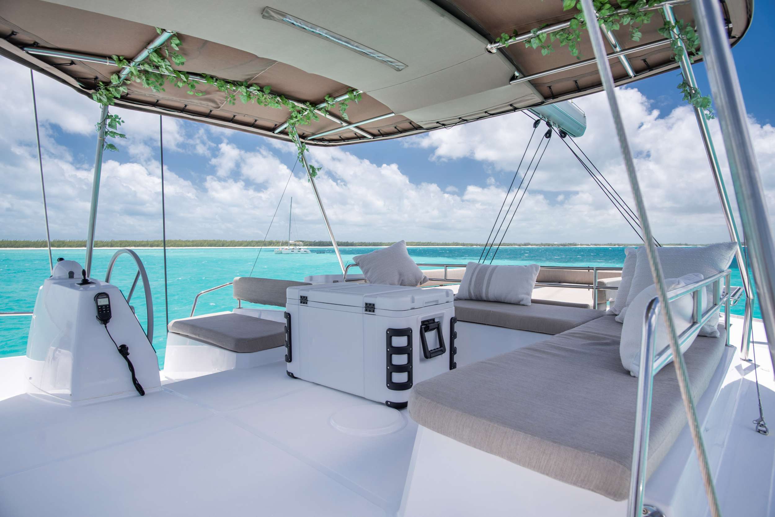 Crewed Catamaran BELLA photo 5