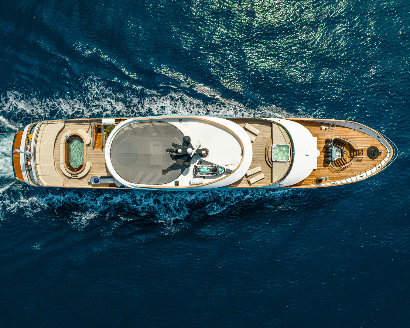 Crewed Motor Yacht BELLA photo 4