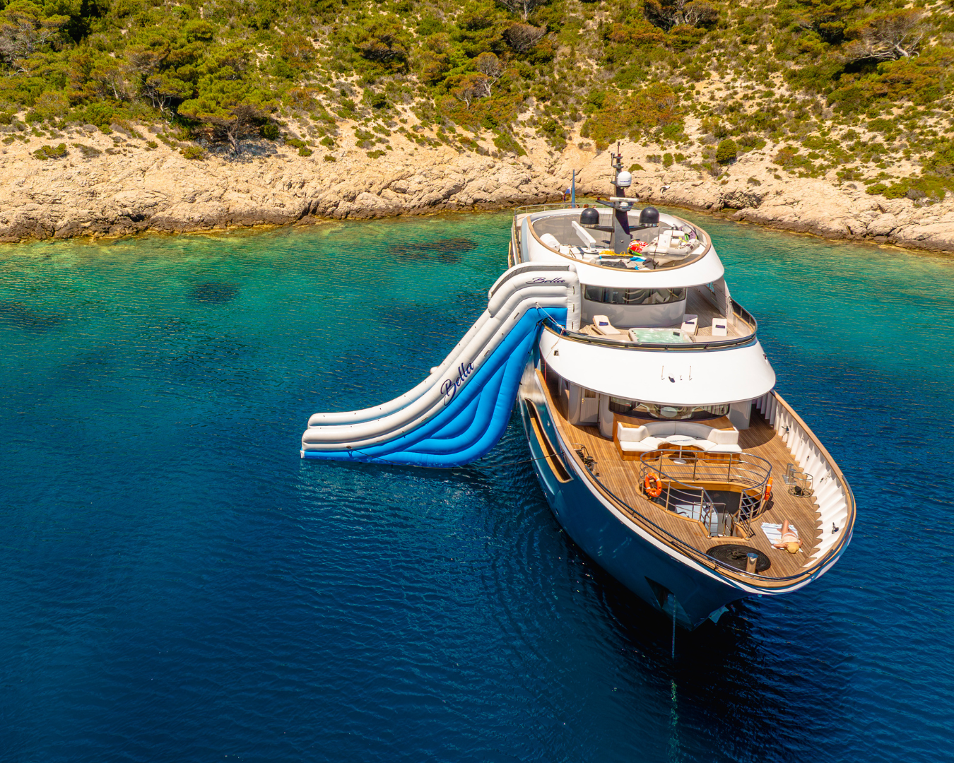 Crewed Motor Yacht BELLA photo 8