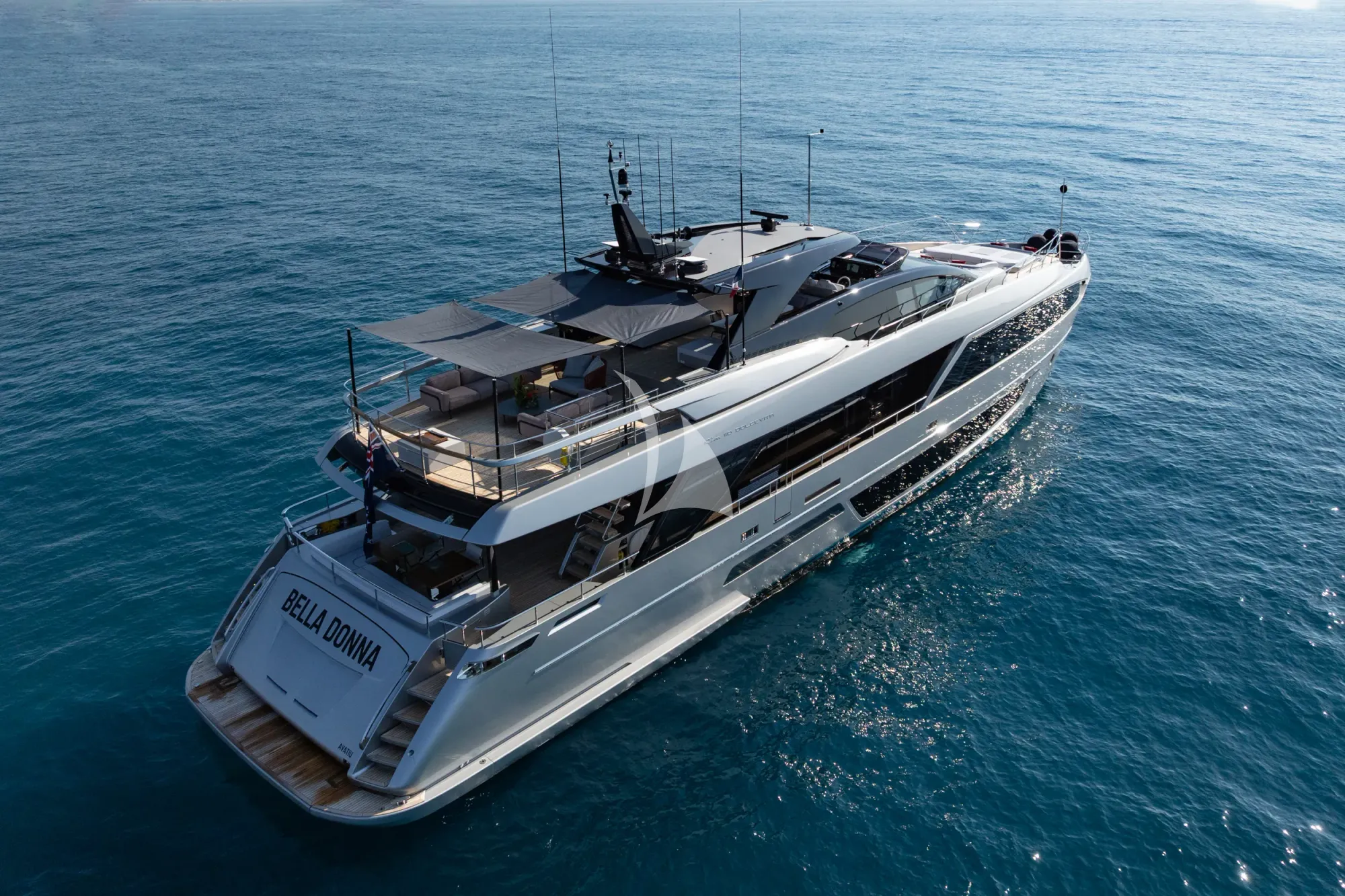 Luxury Crewed Motor Yacht BELLA DONNA photo 4