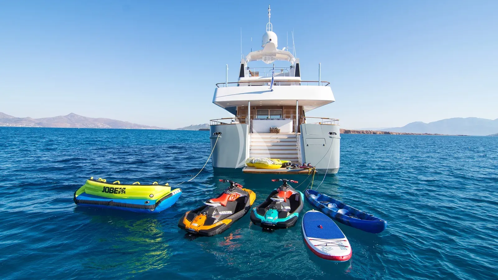 Luxury Crewed Motor Yacht BELLA STELLA photo 7