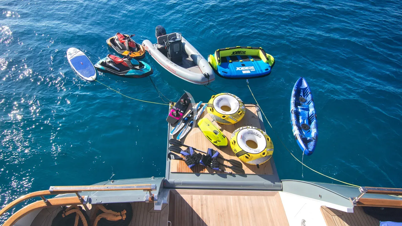 Luxury Crewed Motor Yacht BELLA STELLA photo 8