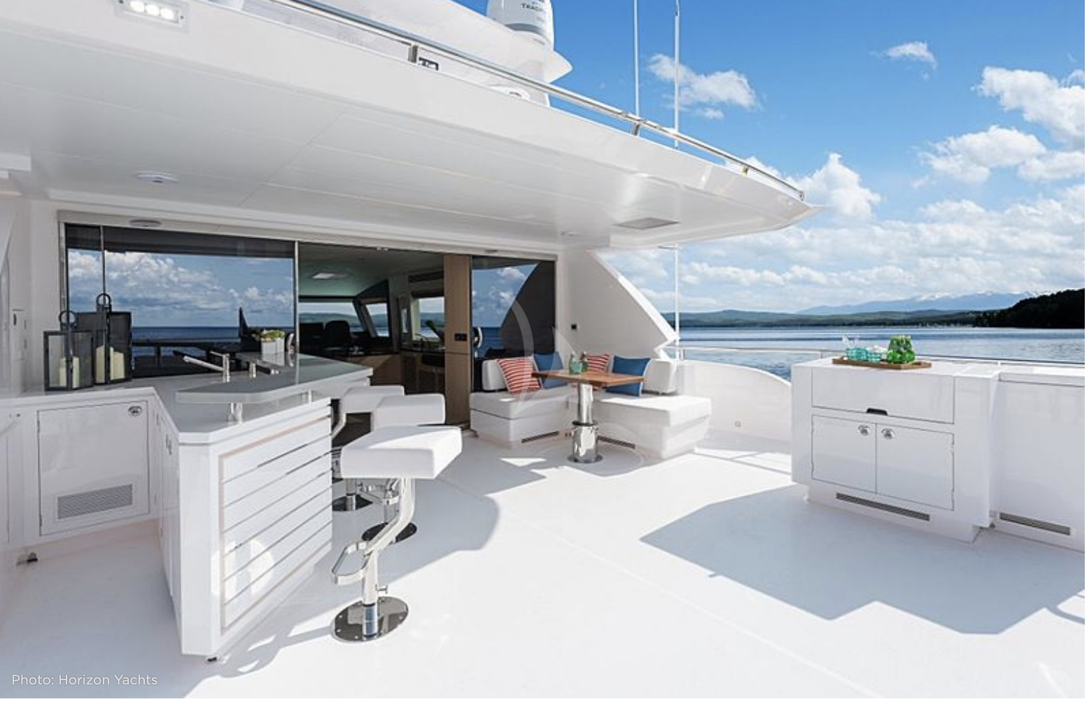 Luxury Motor Yacht BELLA TU photo 4