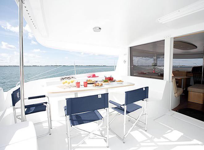 Crewed Catamaran BELLAMAGGIO photo 6