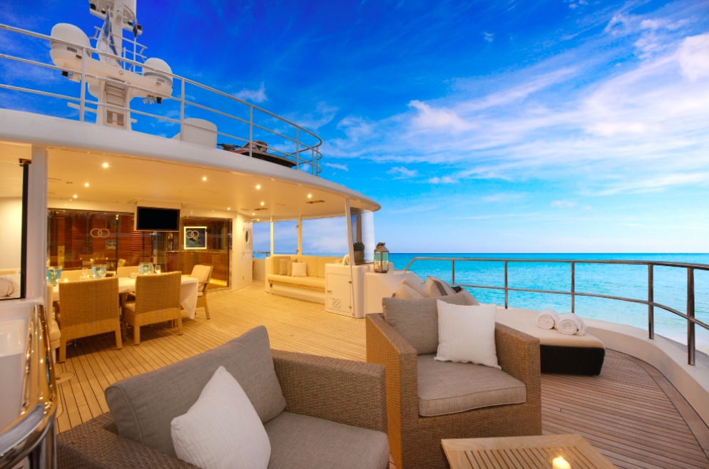 Luxury Crewed Motor Yacht BELUGA photo 4