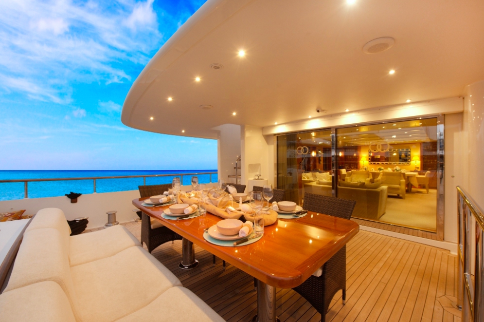 Luxury Crewed Motor Yacht BELUGA photo 5