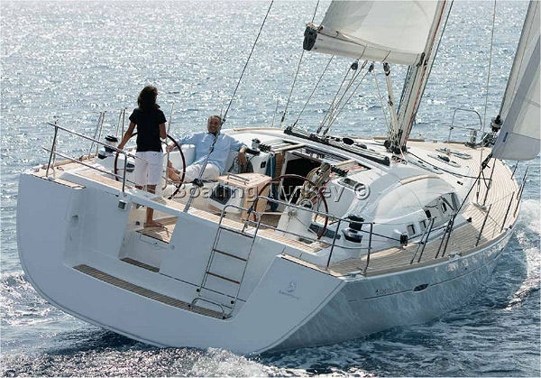 Bareboat Sailing Yacht Beneteau 515