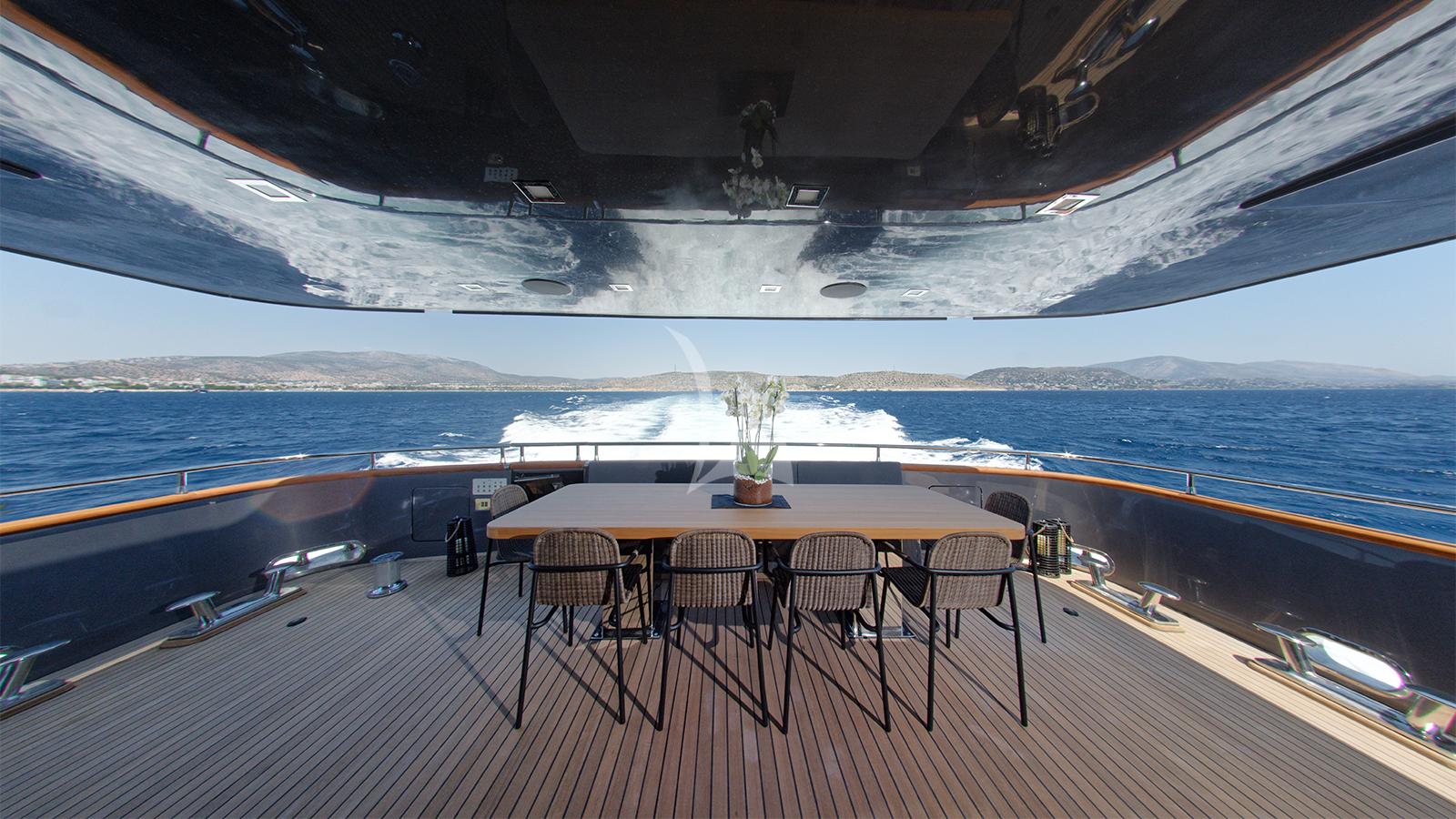 Luxury Crewed Motor Yacht NOEMA photo 5