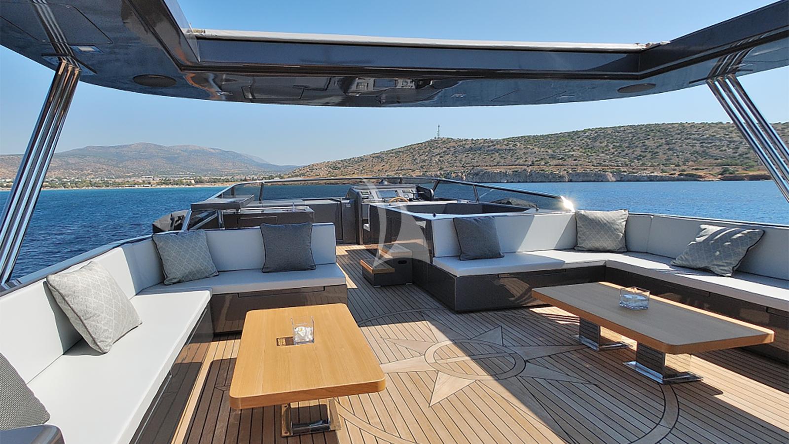 Luxury Crewed Motor Yacht NOEMA photo 8
