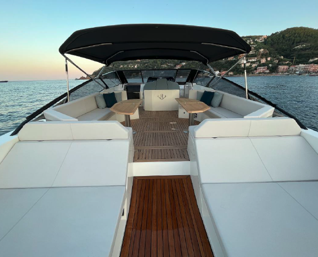 Crewed Motor Yacht BENMA photo 5