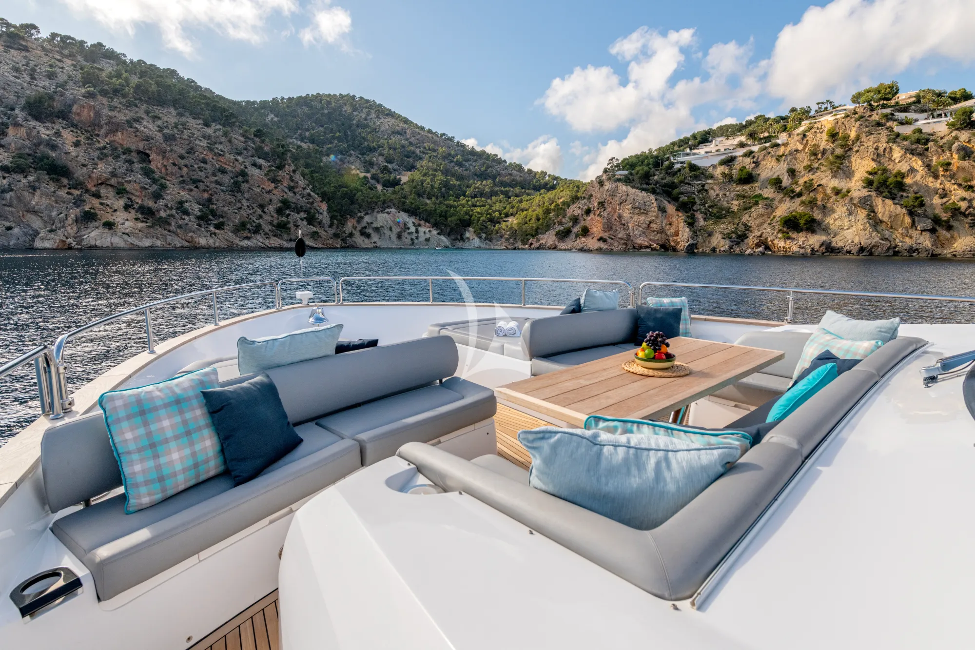 Luxury Crewed Motor Yacht BEST OF ME photo 7