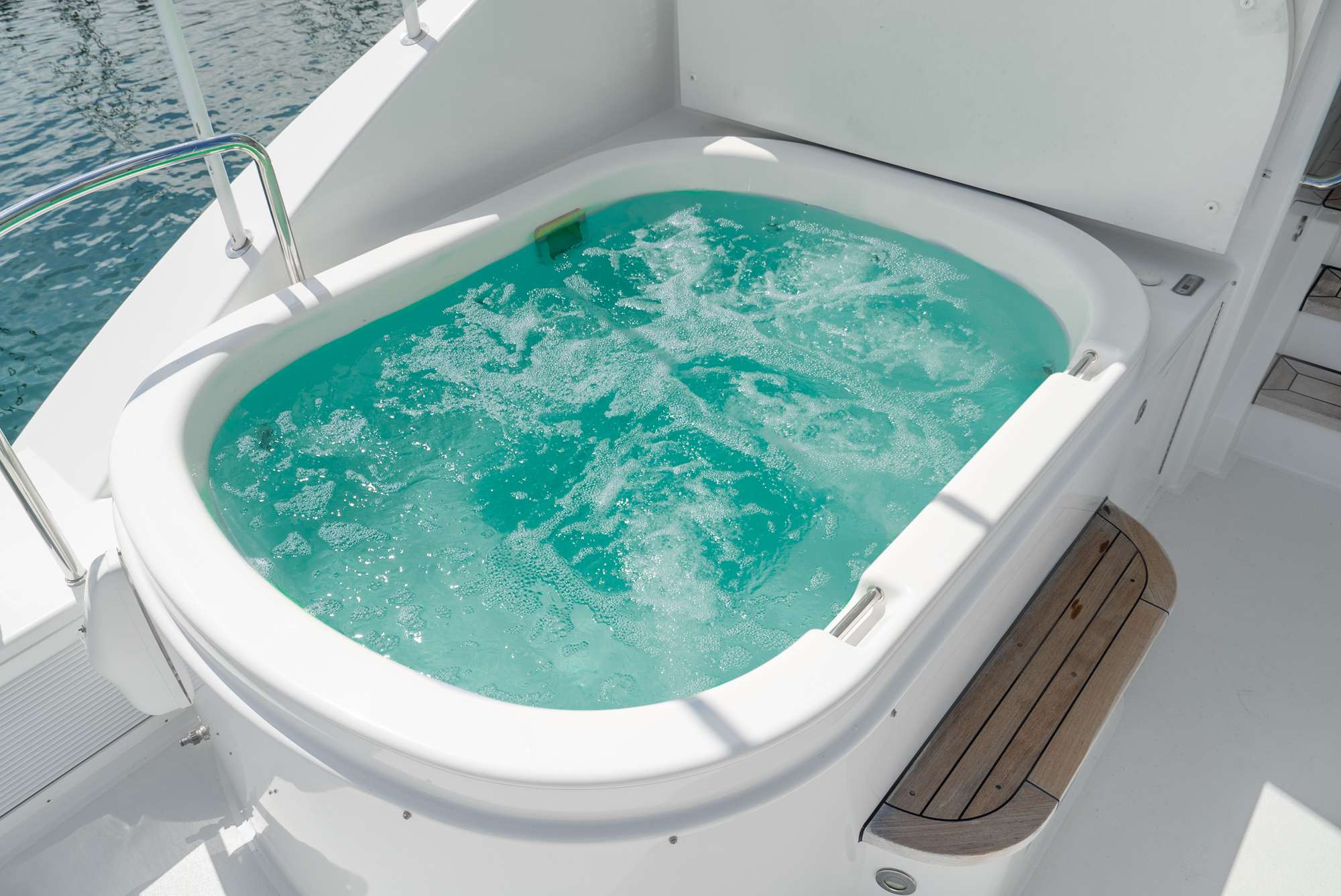 Luxury Crewed Motor Yacht BETH ANN photo 5