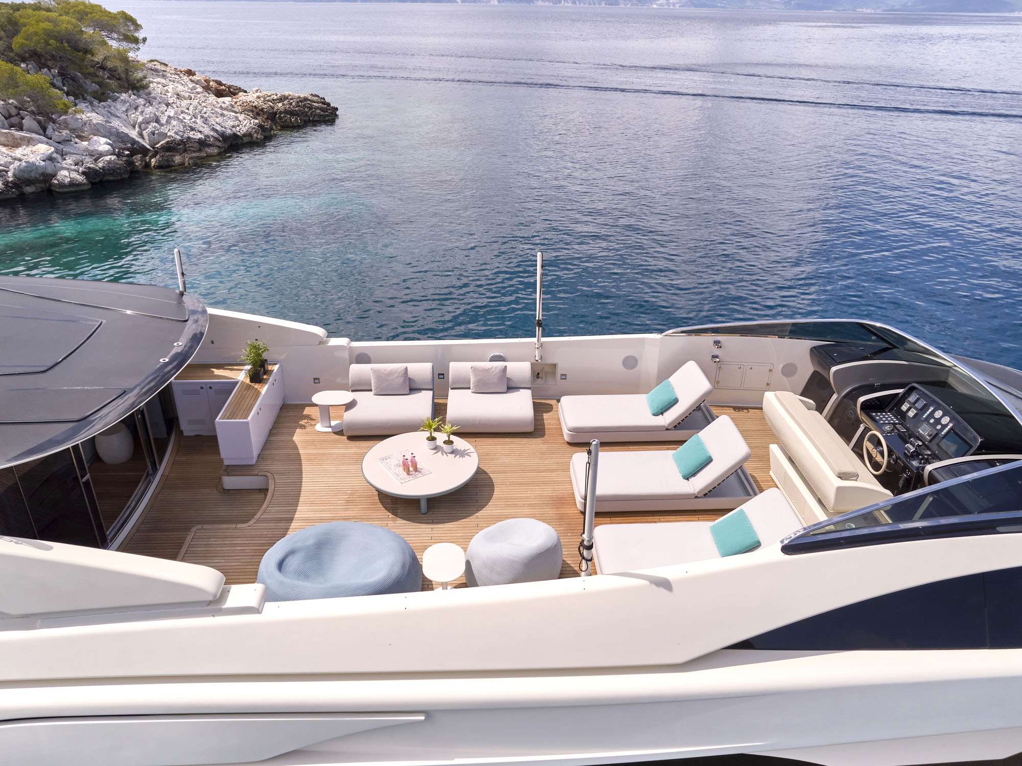 Crewed Motor Yacht BEYOND photo 5