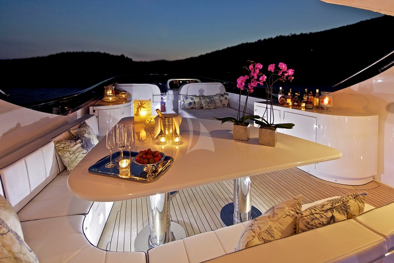 Luxury Crewed Motor Yacht BIANCA photo 4