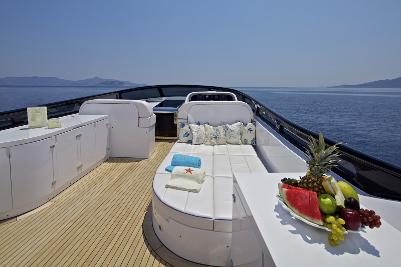 Luxury Crewed Motor Yacht BIANCA photo 6