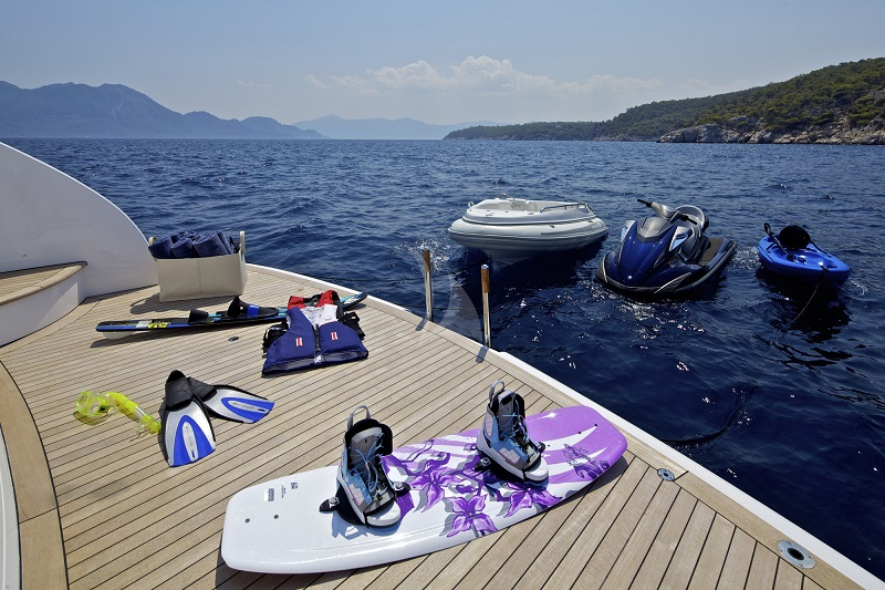 Luxury Crewed Motor Yacht BIANCA photo 8