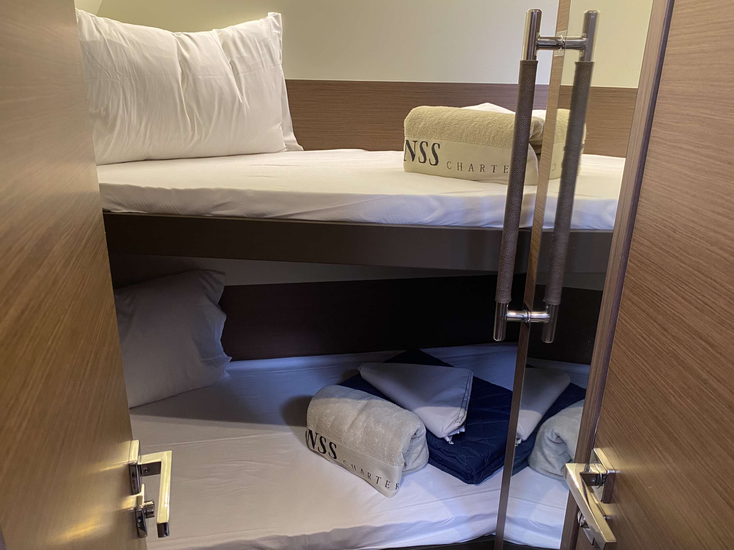 Crewed Catamaran Lagoon 52F photo 6