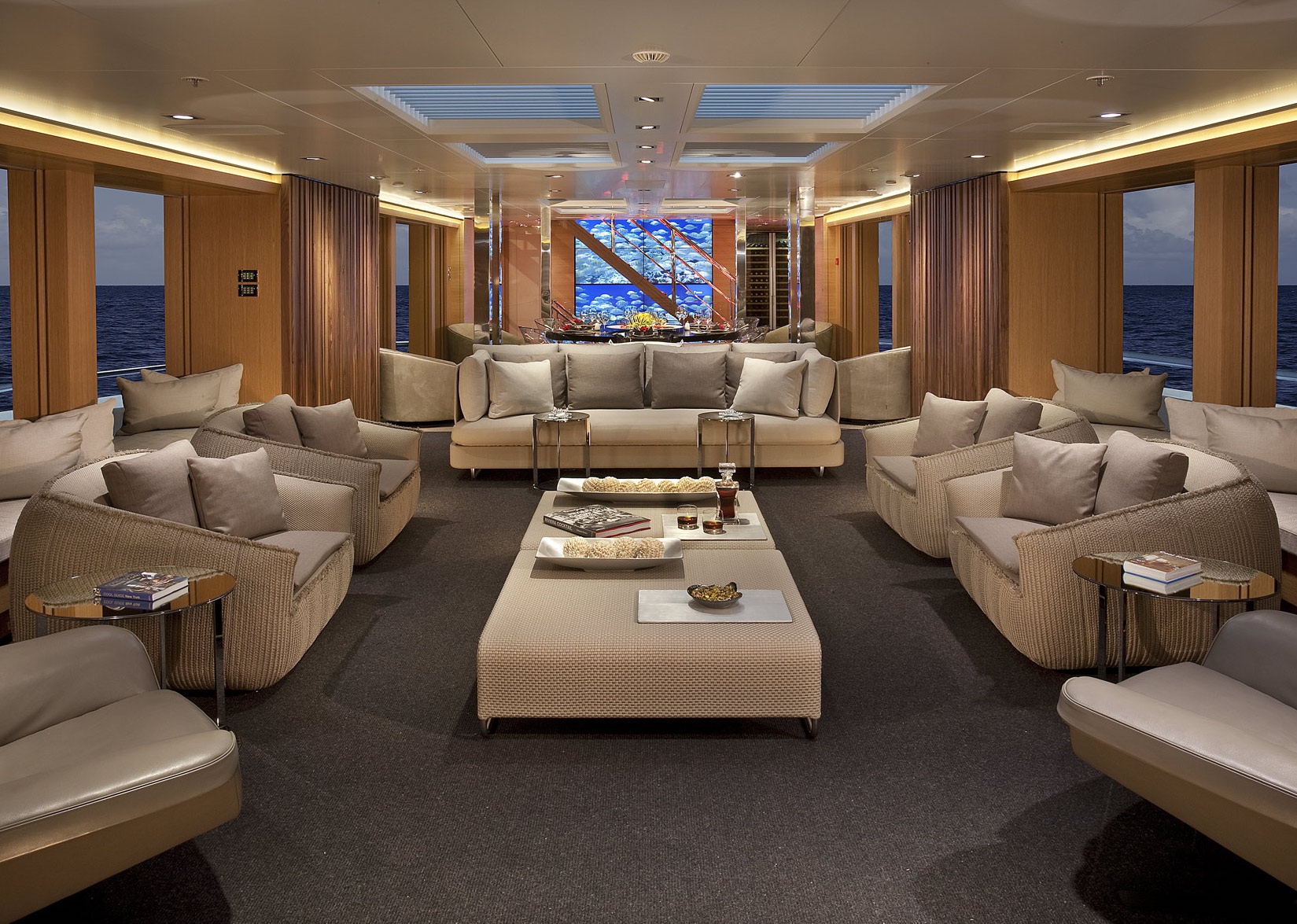 Luxury Crewed Motor Yacht BIG FISH photo 3