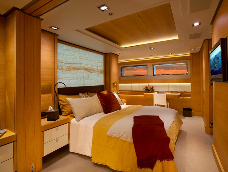Luxury Crewed Motor Yacht BIG FISH photo 6