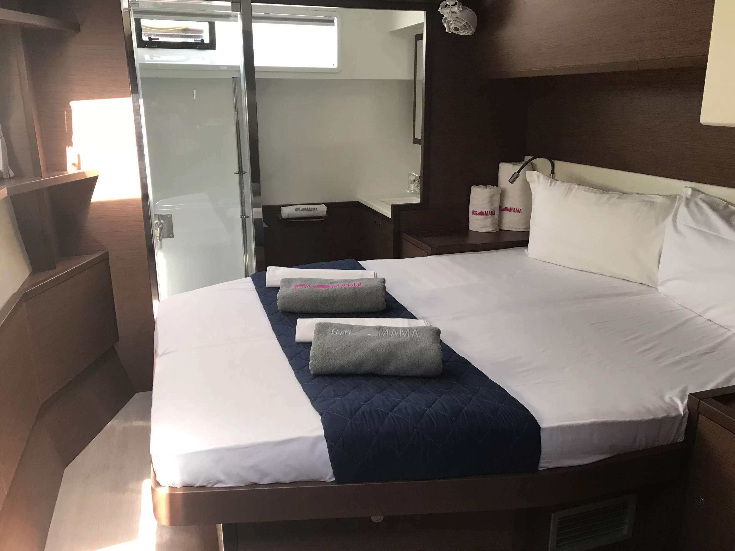 Crewed Catamaran BIG MAMA photo 6