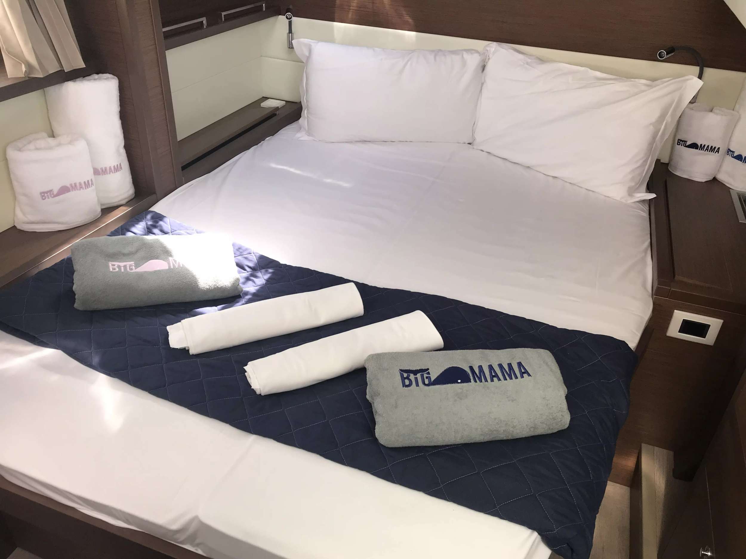 Crewed Catamaran BIG MAMA photo 7