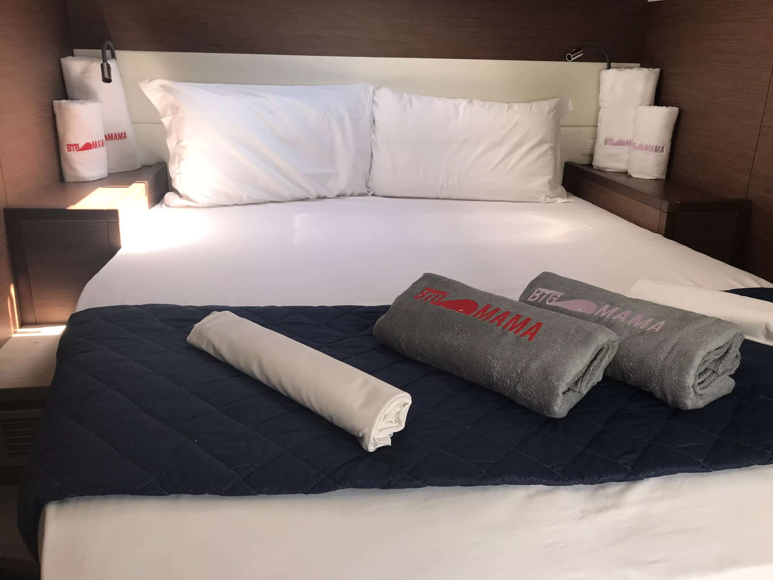 Crewed Catamaran BIG MAMA photo 8