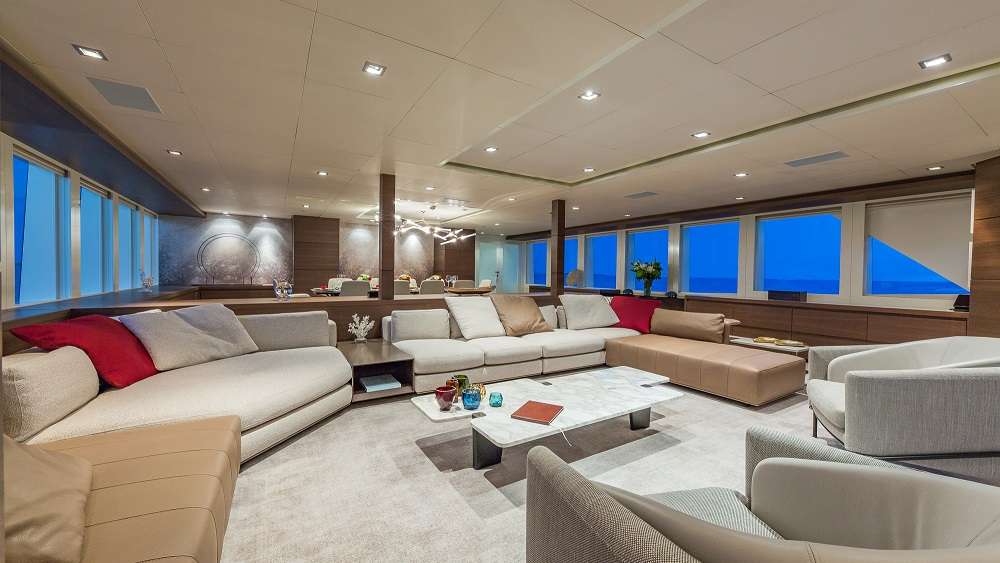 Luxury Crewed Motor Yacht BIG SKY photo 6