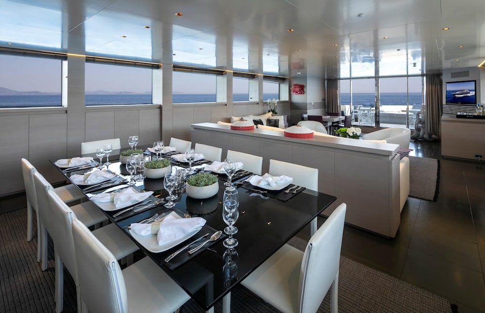 Luxury Crewed Motor Yacht BILLA photo 7