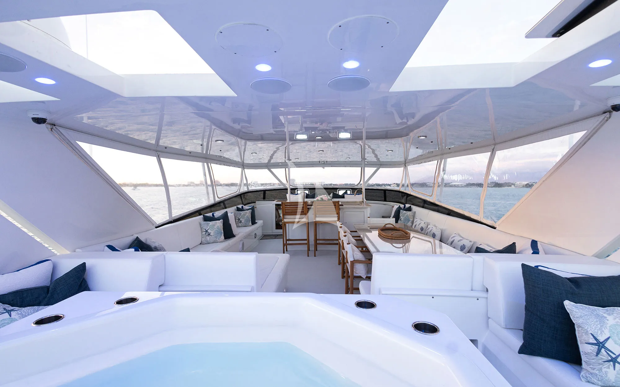 Luxury Crewed Motor Yacht BIRDY photo 5