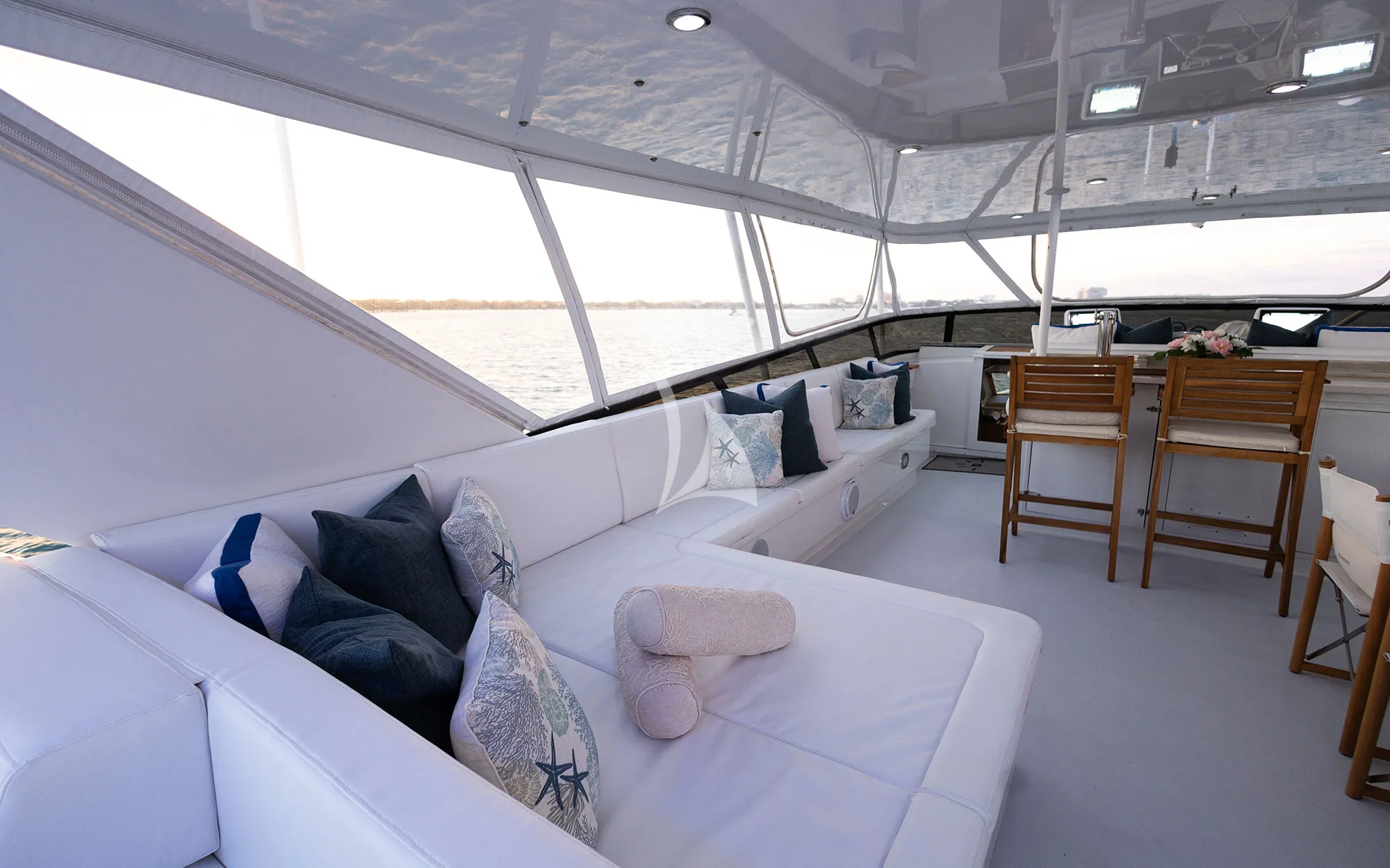 Luxury Crewed Motor Yacht BIRDY photo 7