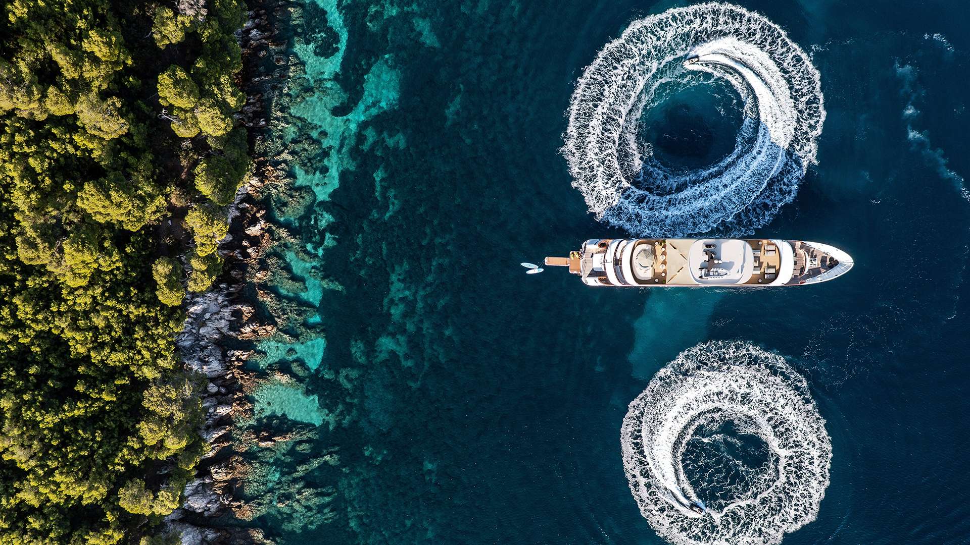 Luxury Crewed Motor Yacht BLACK SWAN photo 6