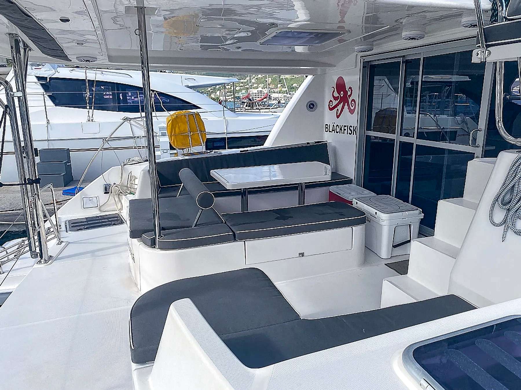 Catamaran BLACKFISK photo 4